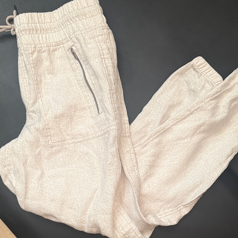 Athleta Neutral Beige Jogger Pants - Comfortable Everyday Bottoms